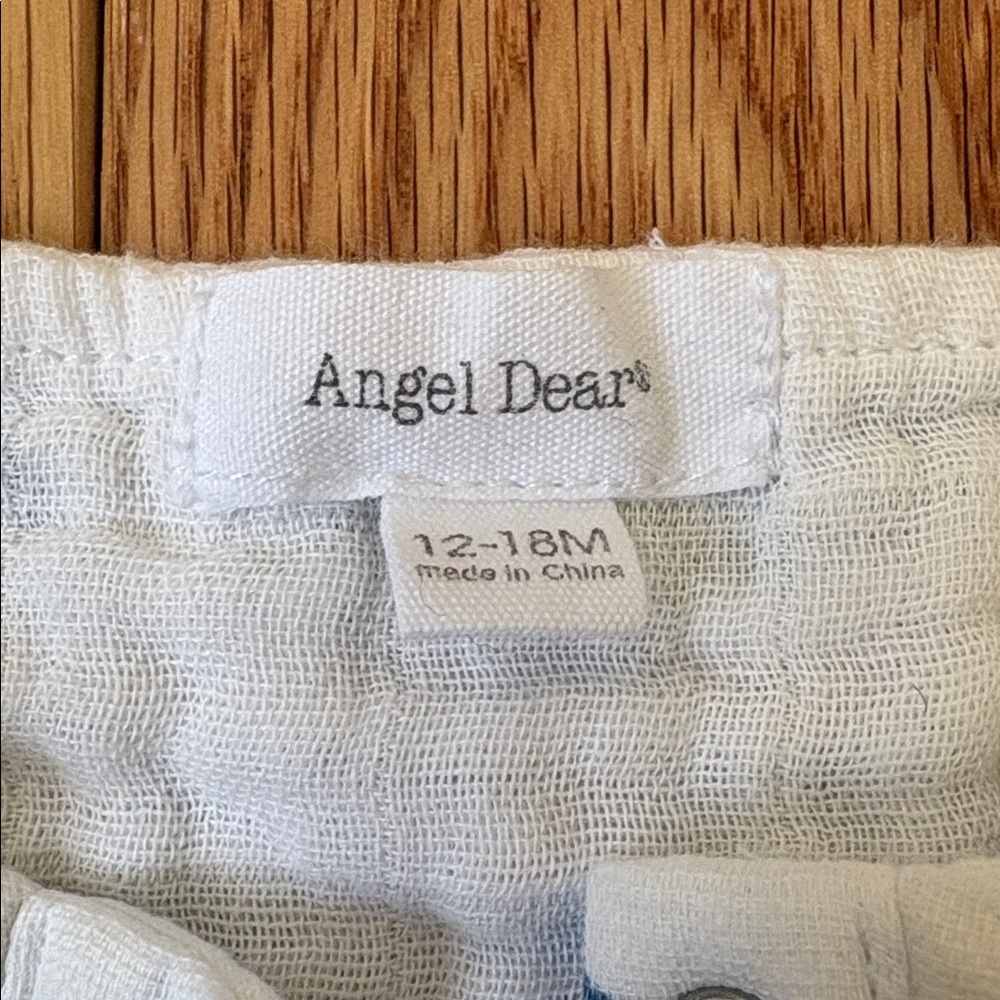 100% Organic Muslin Whale Onesie - Picture 2 of 4
